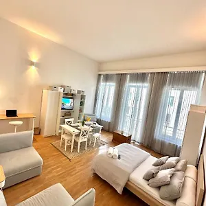 European Comission Beautiful Studio Appartement